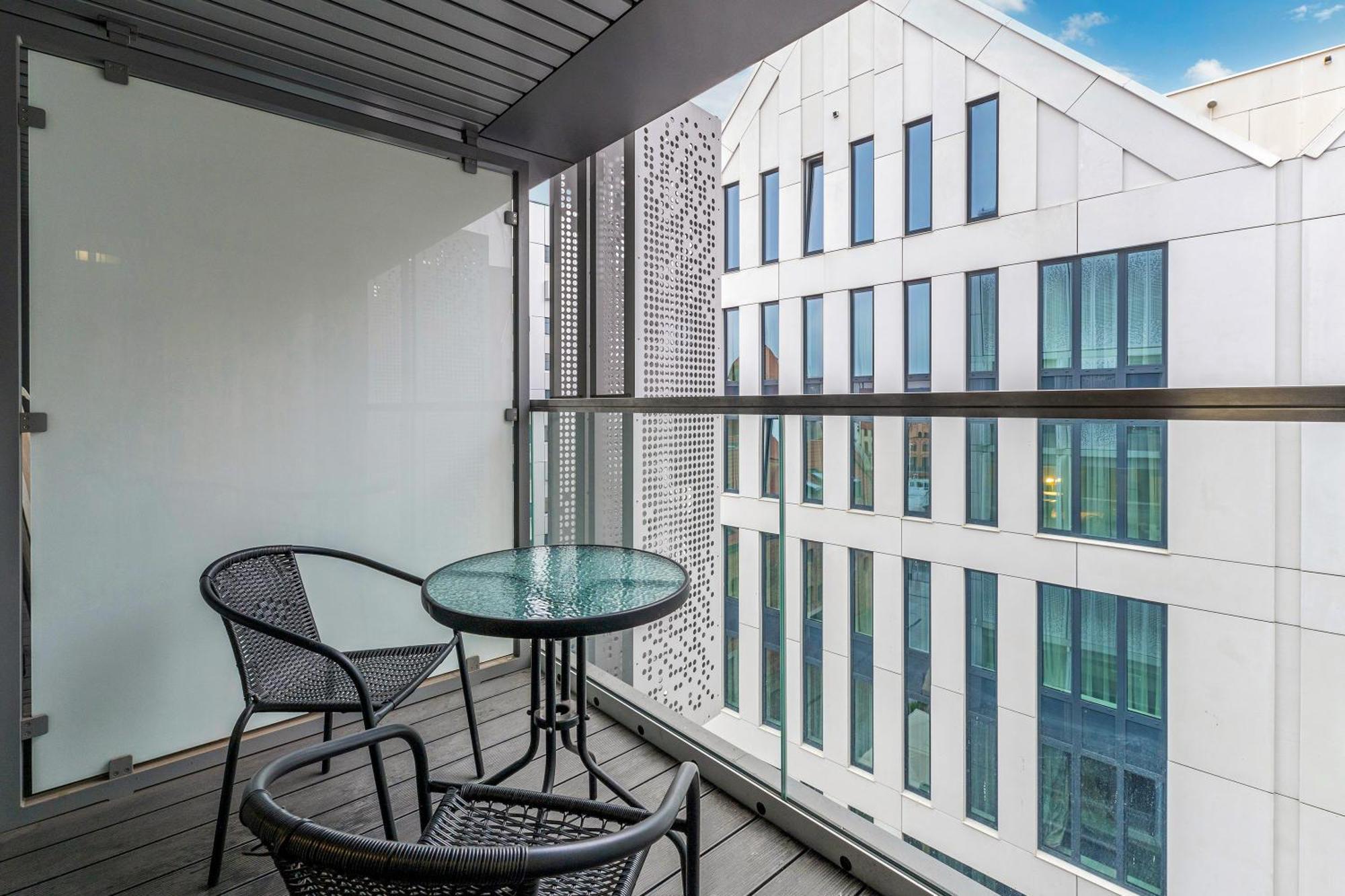 Granaria Deluxe & Riverside By Downtown Apartments, Gdansk